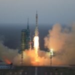 Chiński wahadłowiec został wystrzelony rakietą CZ-2F