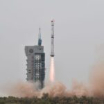 Start rakiety CZ-4B z satelitą Haiyang-2C