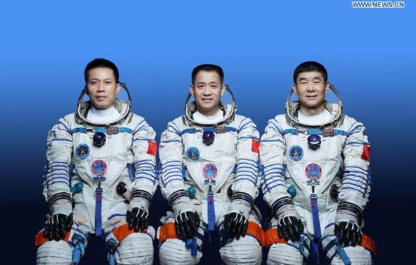 Załoga Shenzhou 12 (od lewej Tang Hongbo, Nie Haisheng, Liu Boming) / Credits Xu Bu, Xinhua