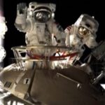 Kadr z drugiego chinskiego spaceru kosmicznego zalogi Shenzhou 12 / CNSA